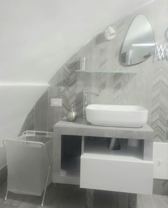 Holiday home O Curniciell A Chiaia- Mergellina Naples